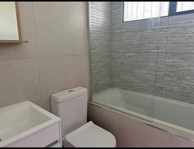 2 BEDROOM APARTMENT TO LET IN UMHLANGA CENTRAL